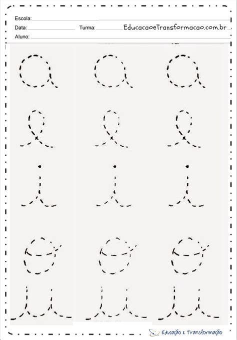 Atividades de Caligrafia para Imprimir: Aprenda as Vogais em Cursiva