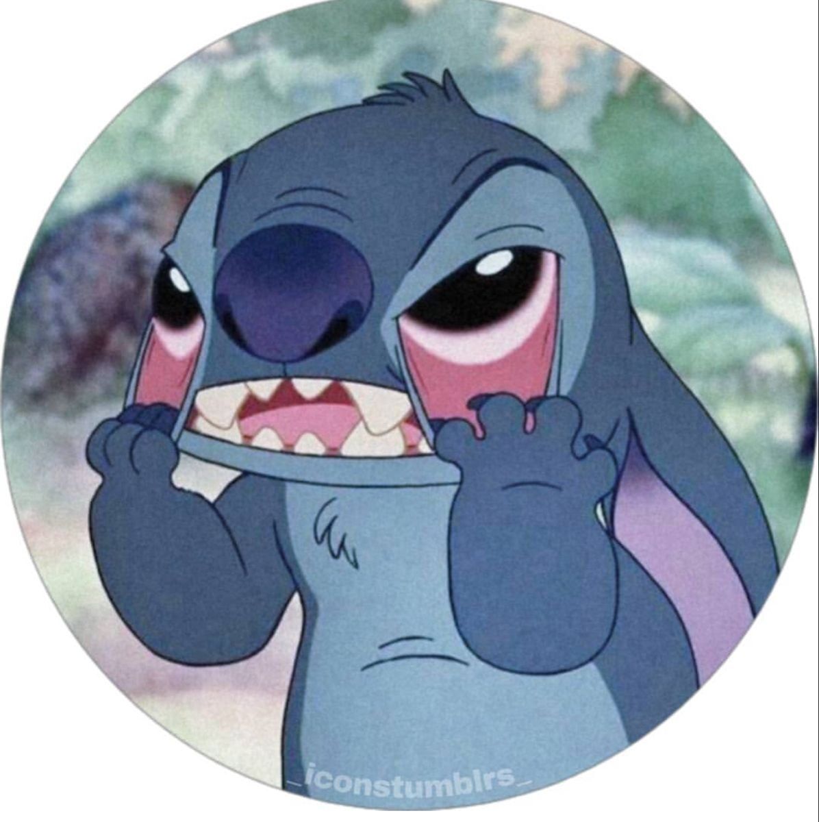 Caricatura azul para perfil feminino no Instagram