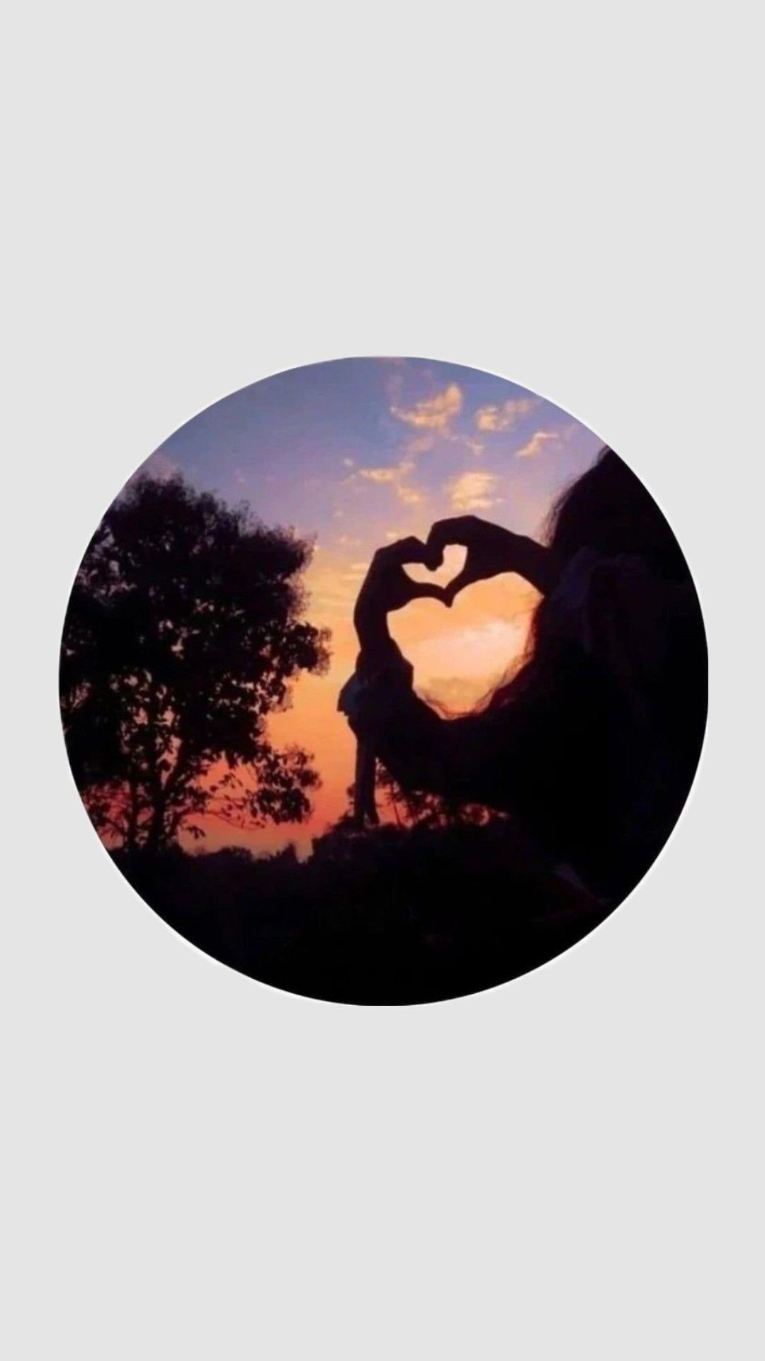 Coração no Pôr do Sol: Imagens Lindas para Perfil