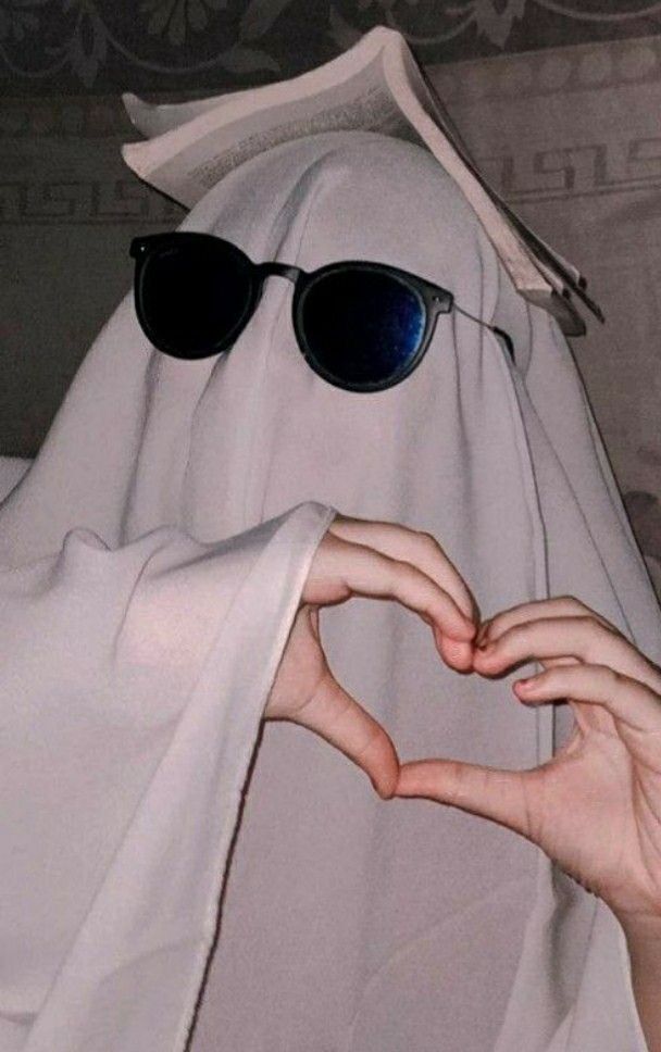 Fantasia Criativa: Foto de Perfil Feminino Única e Divertida