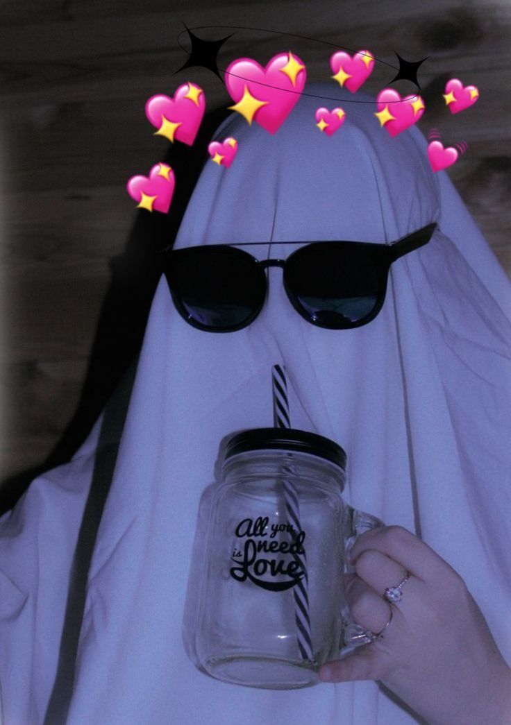 Foto de Perfil Feminino Criativa com Estilo Fantasma