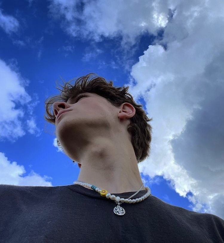 Foto de Perfil Masculino ao Ar Livre