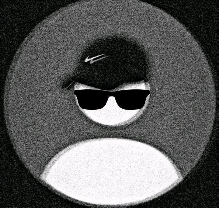 Foto de Perfil Masculino Estilizada em Preto e Branco