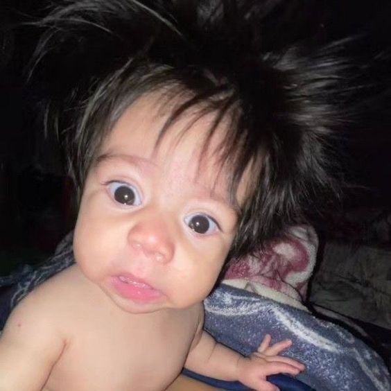 Foto Engraçada de Bebê Surpreso para Perfil