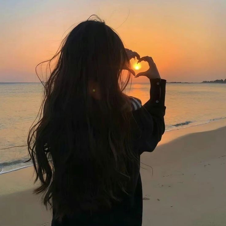 Foto para Perfil do Instagram Feminino ao Pôr do Sol