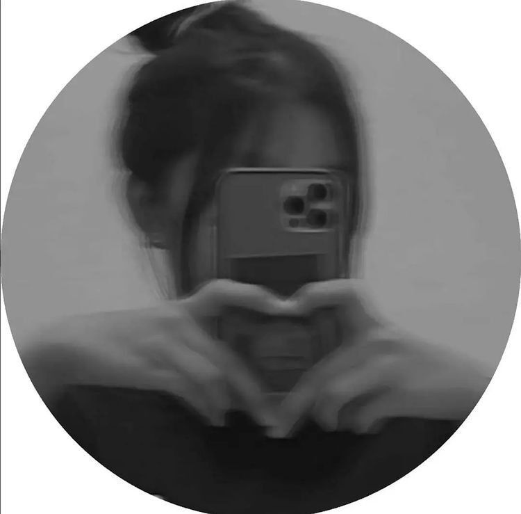 Foto para Perfil Feminino Criativa e Estilosa