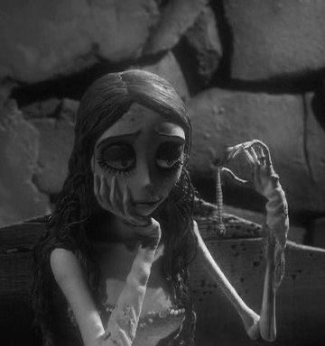 Foto Triste de Personagem Esquelético