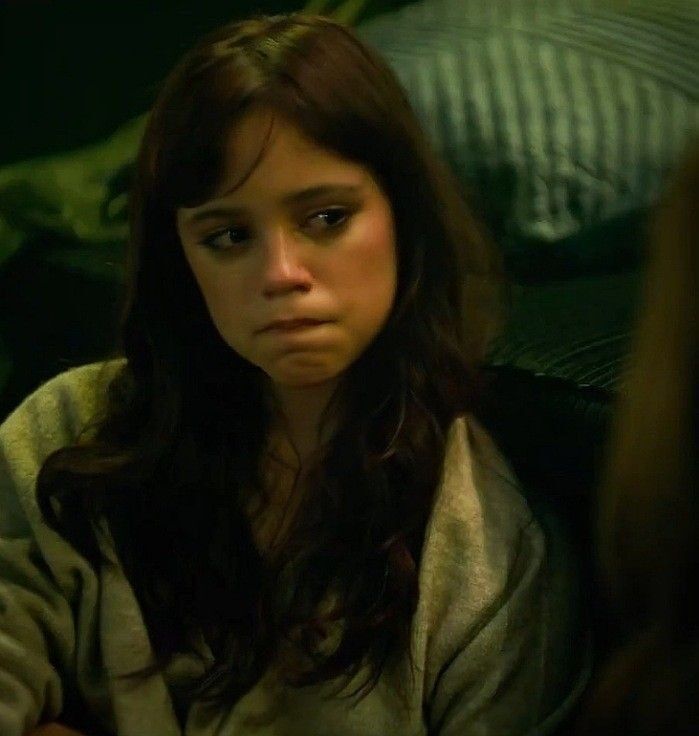 Foto Triste para Perfil em Ambientes Suaves