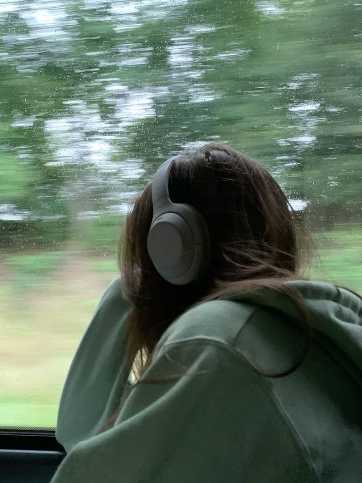 Foto Triste para Perfil Reflexiva e Introspectiva