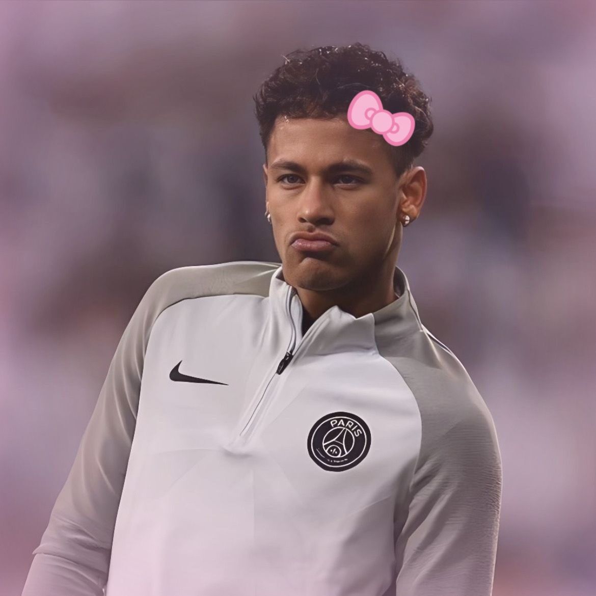 Homem Divertido em Agasalho para Perfil