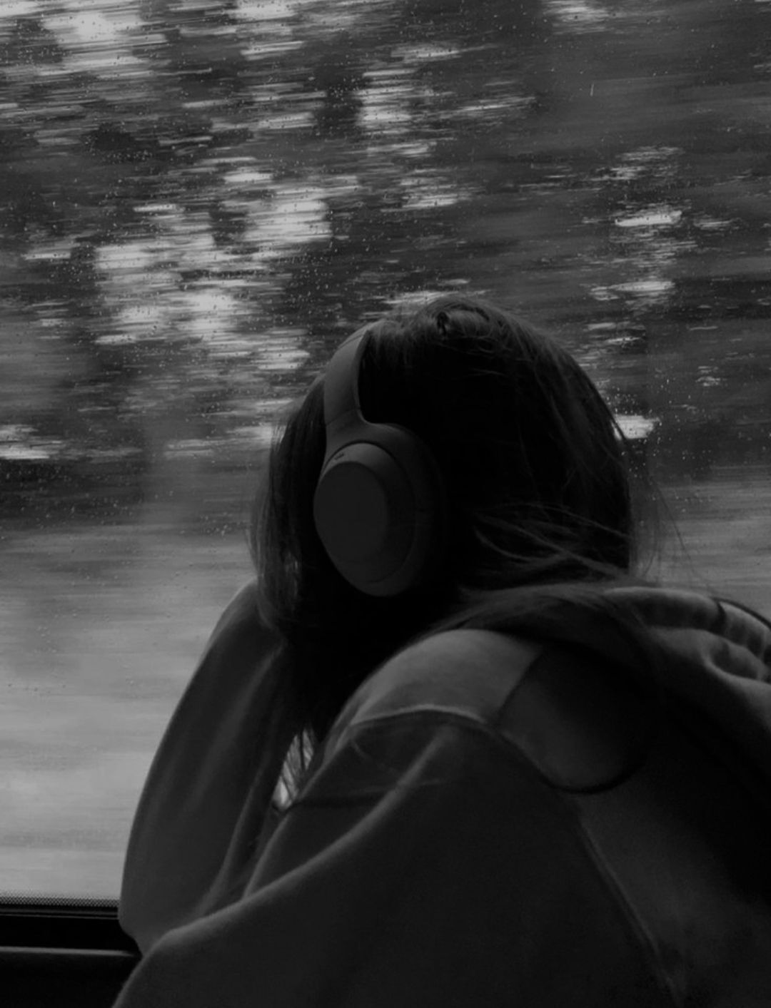 Imagem de Profile Triste com Fones de Ouvido