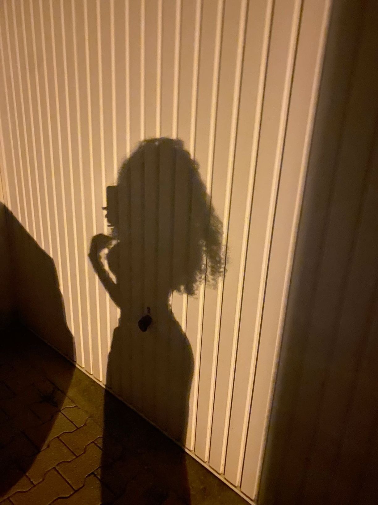 Imagem para Perfil do Whatsapp Feminino com Sombra