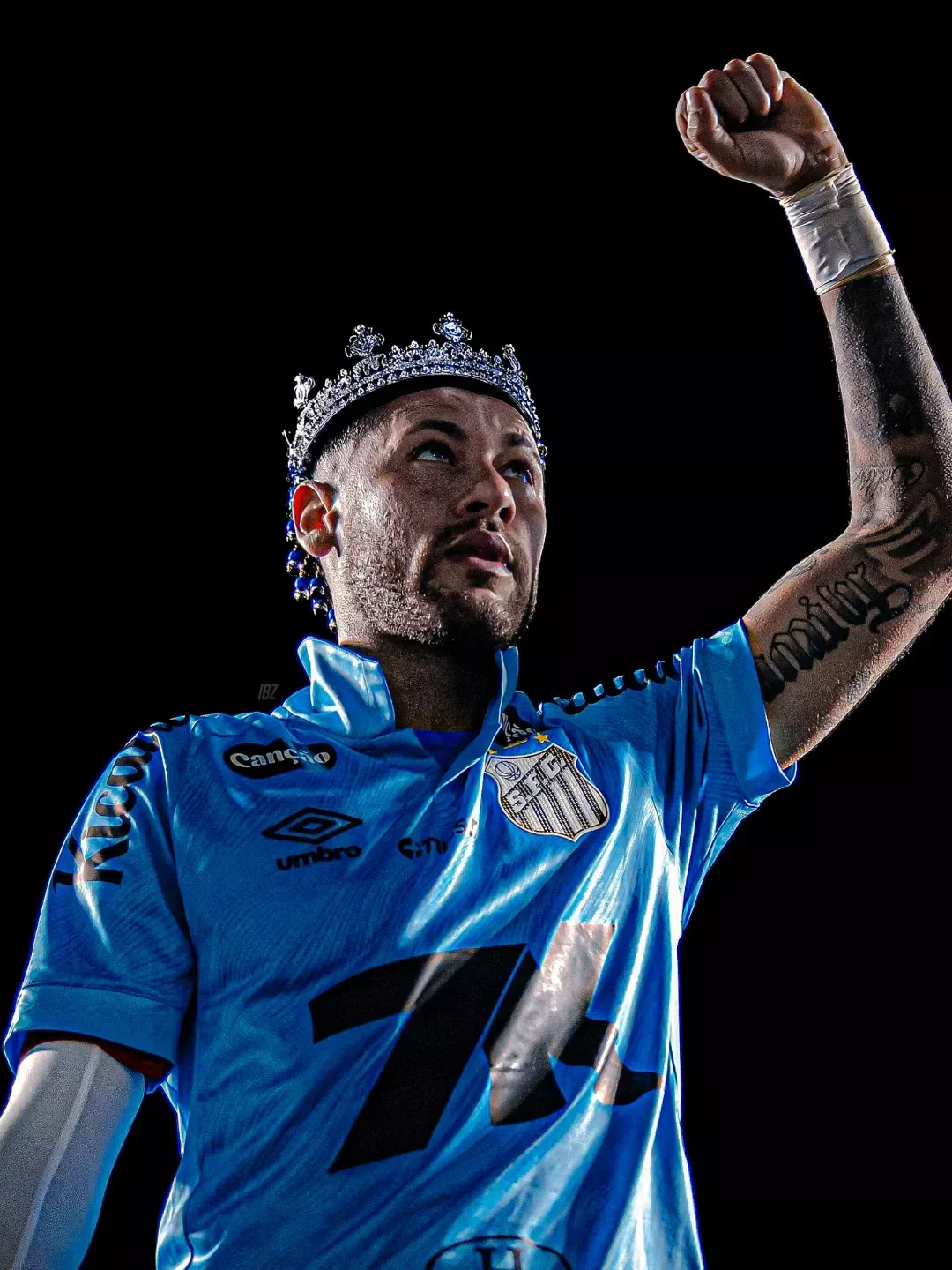 Jogador de Futebol com Coroa para Perfil