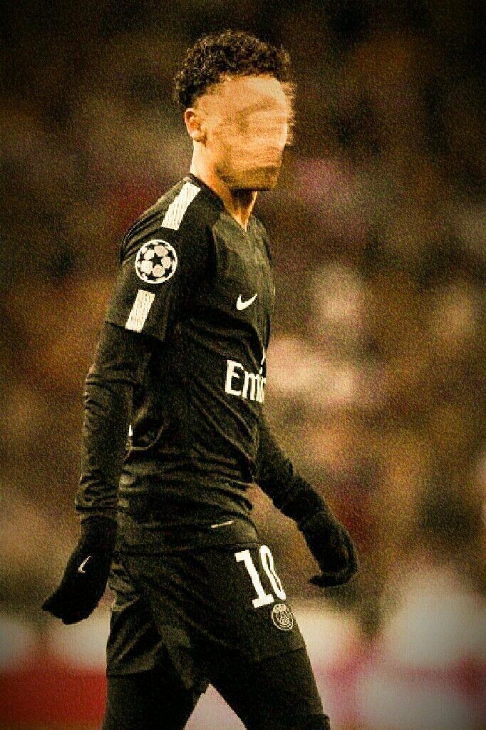 Jogador de Futebol com Luvas para Perfil