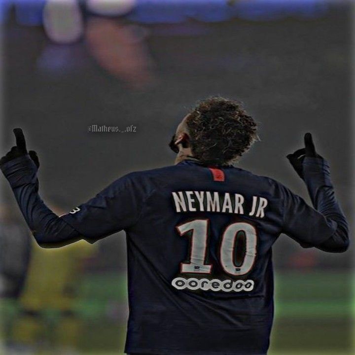 Neymar Jr em Foto de Perfil para Uso